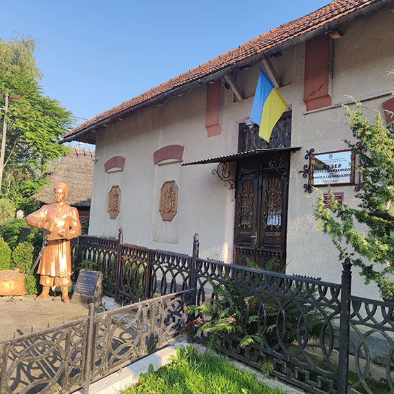Краеведческий музей и кофейня в Кульчицах