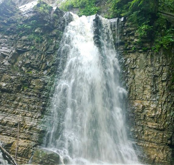 Манявский водопад в Карпатах
